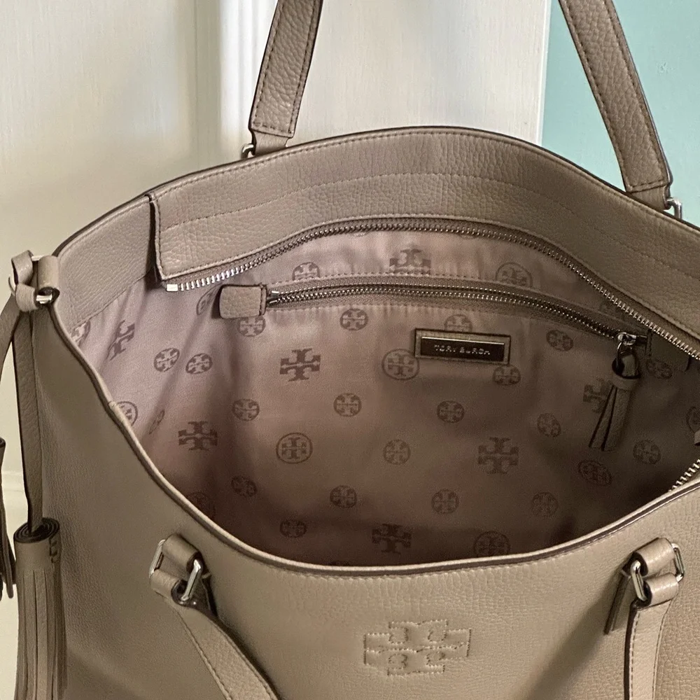 Tory Burch Taupe Leather Tote Like New / Excellent Condition with Dust Cover - Picture 3 of 3